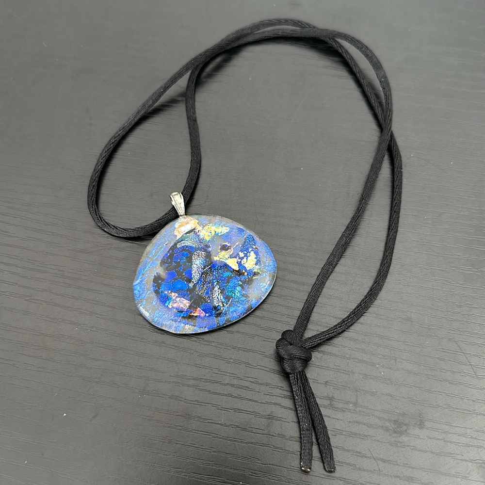Beautiful Large Signed Glass Vintage Pendant On Cord Necklace - Picture 12 of 15